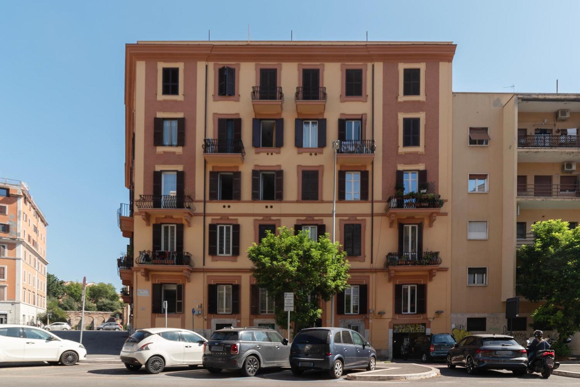 Mm San Giovanni Apartment *